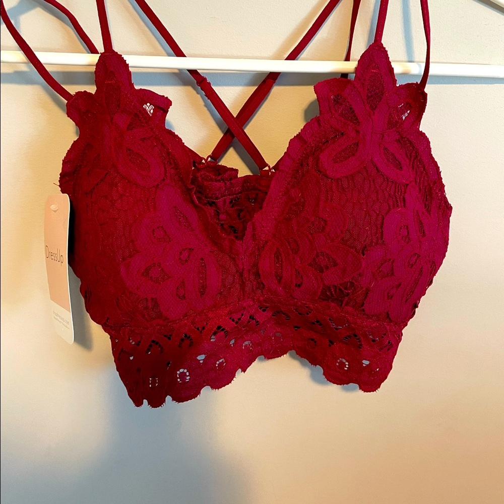 Women’s size large bra.